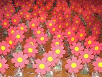 Champ de fleurs solaires dansantes, installation de 500 fleurs solaires dansantes sur 30 m au Palais des Beaux Arts (BOZAR) (Bruxelles, 31 janvier - 1 fvrier 2009) - Alexandre Dang
