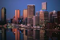 Lev de soleil sur Brisbane vu de Story Bridge, Australie - Benoit Toute